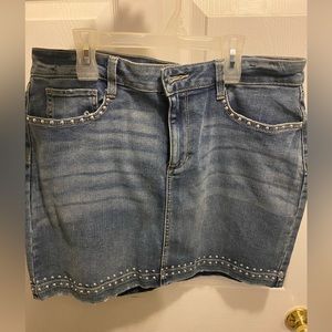 Women’s Denim skirt never worn.